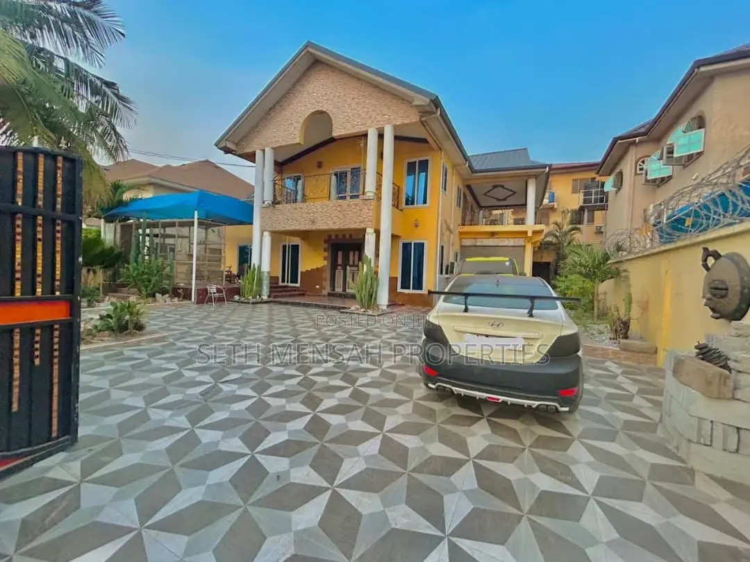 5bdrm House in Skm Property, Dansoman for sale - 5 bedroom House in Greater Accra, Dansoman - Sale