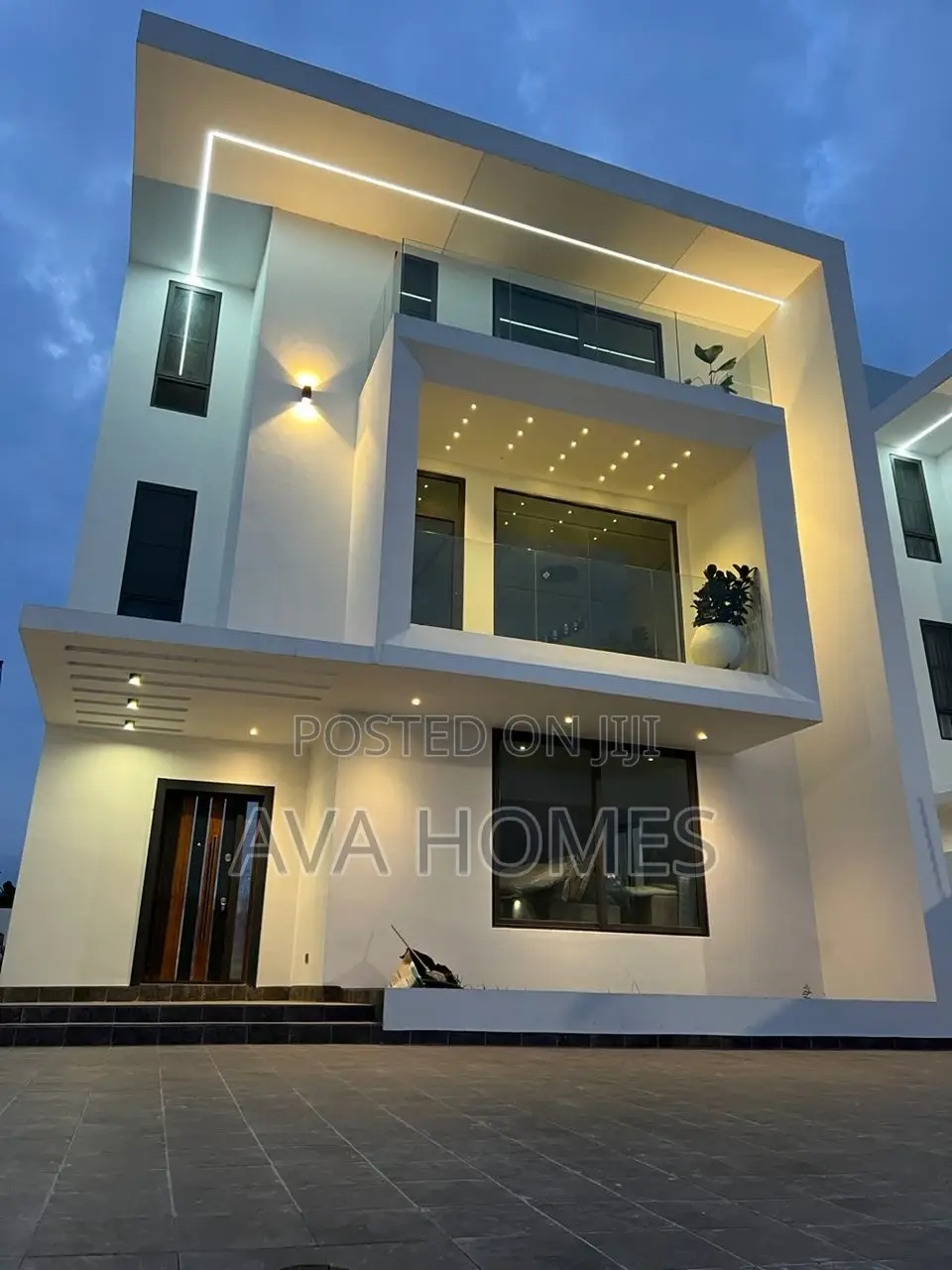 Furnished 4bdrm Mansion in East Legon Hills for sale - 4 bedroom House in Greater Accra, East Legon - Sale