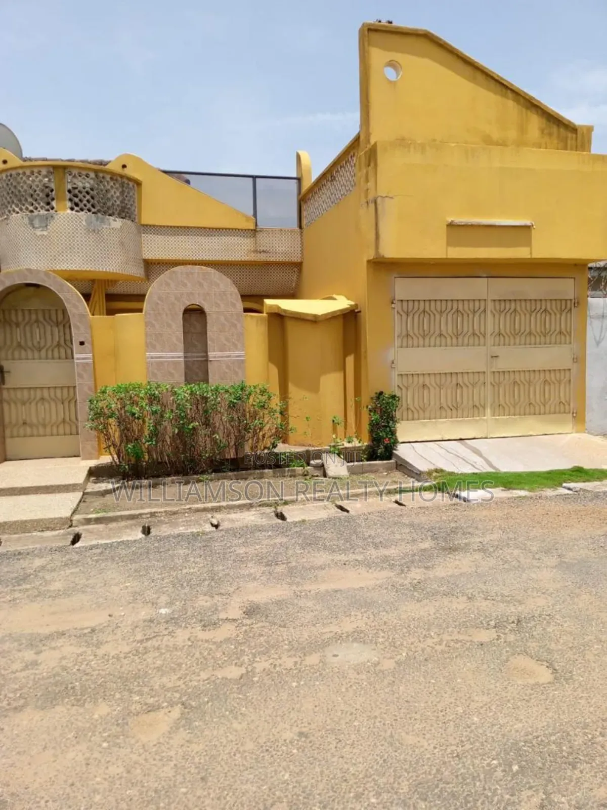 5bdrm House in Greda Estate Area, Spintex for sale - 5 bedroom House in Greater Accra, Spintex - Sale