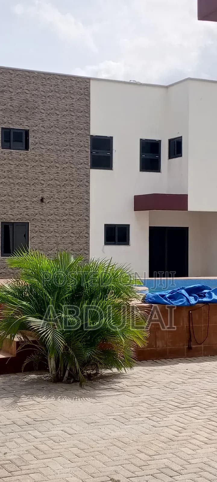 3 Bedroom Self Compound at Ajiringanor - 3 bedroom House in Greater Accra, East Legon, American House - Rent