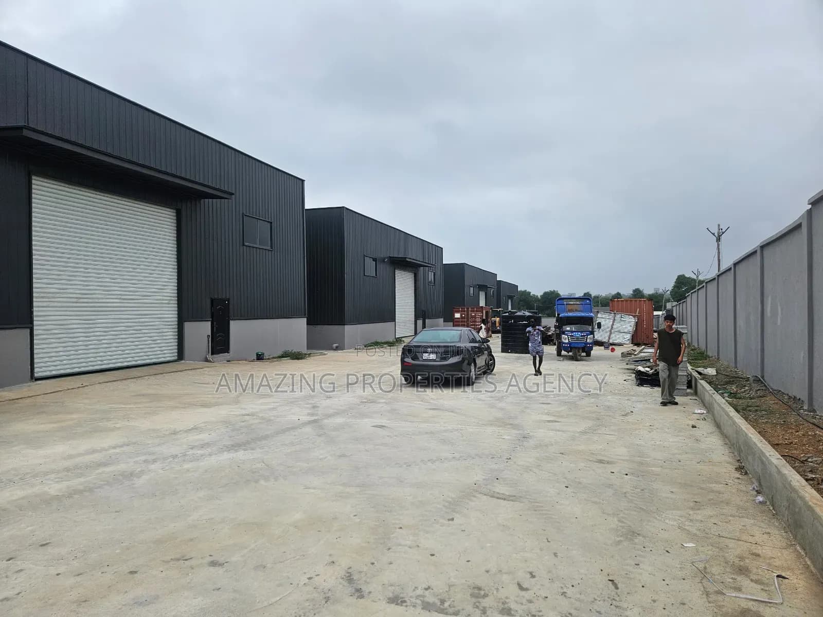 4000sqm Warehouse for Sale at Sakumono - Commercial in Greater Accra, Tema Metropolitan, Sakumono - Rent