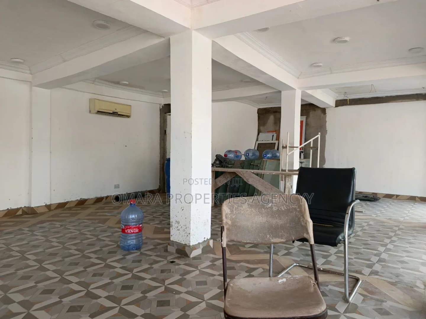 3 in 1 Shop at Madina - Commercial in Greater Accra, Madina - Rent