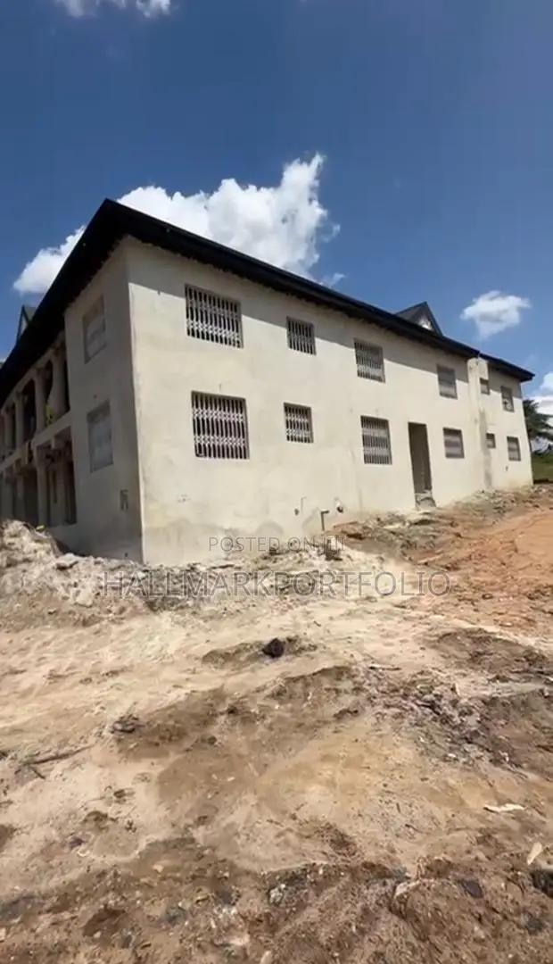 16bdrm Apartment in Asokore Mampong, Kumasi Metropolitan for sale - 16 bedroom Apartment in Ashanti, Kumasi Metropolitan - Sale