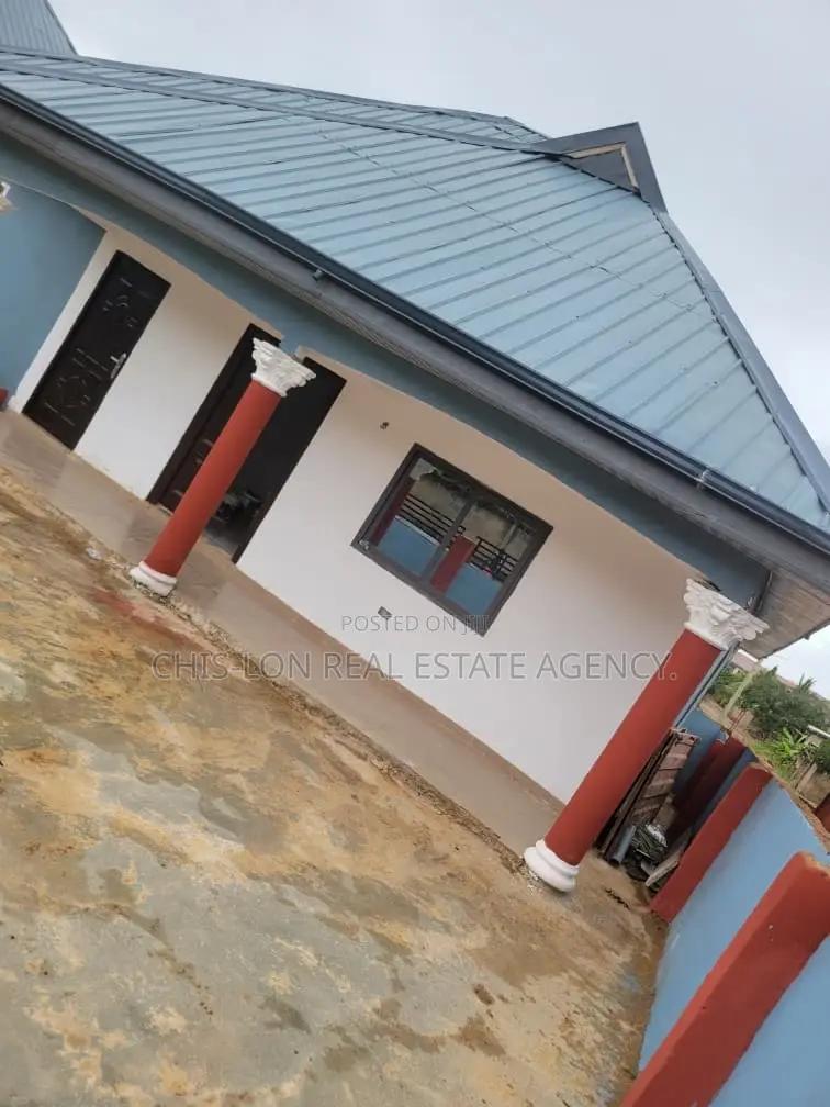 3bdrm Bungalow in Kasoa Cp, Bluetop Estate for sale - 3 bedroom House in Greater Accra, Kasoa, Bluetop Estate - Sale