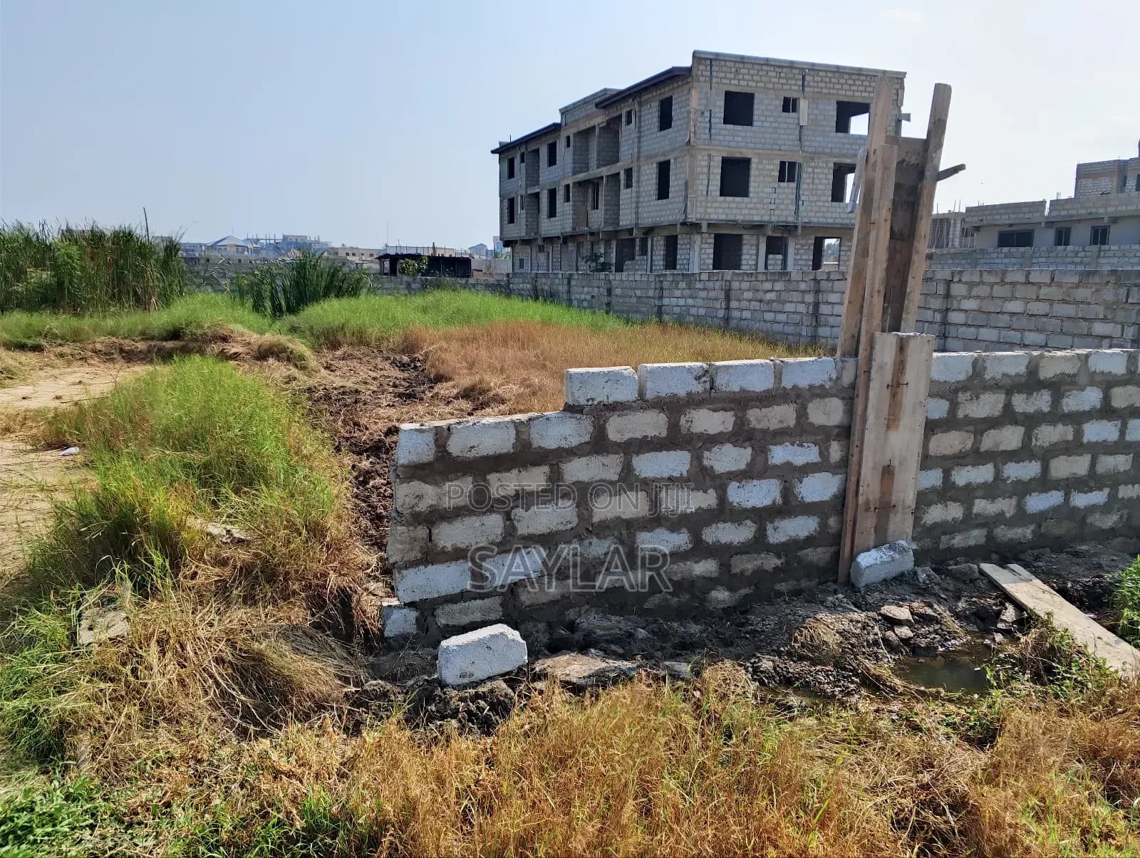 Half Plot for Sale Klagon Behind Comm12 Close to Lala's Kitchen Joint - Land in Greater Accra, Tema Metropolitan - Sale