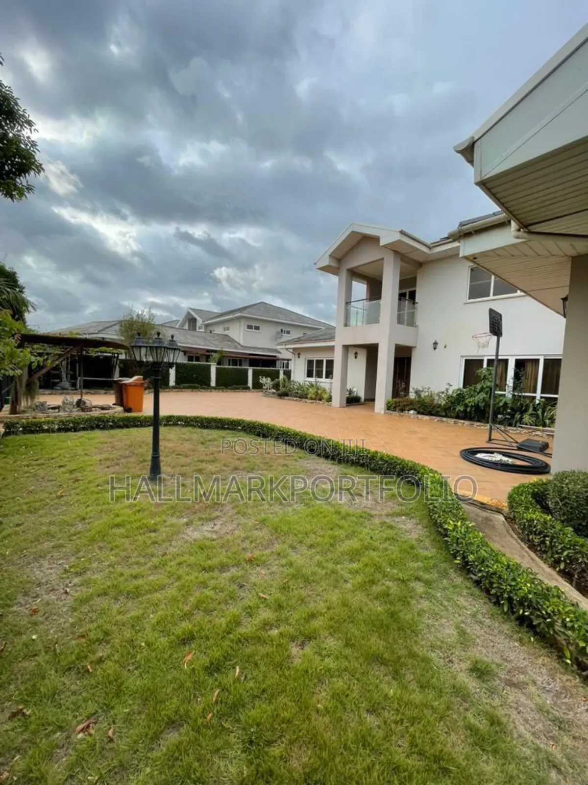 5bdrm Mansion in Chain Homes, Accra Metropolitan for rent - 5 bedroom House in Greater Accra, Accra Metropolitan - Rent