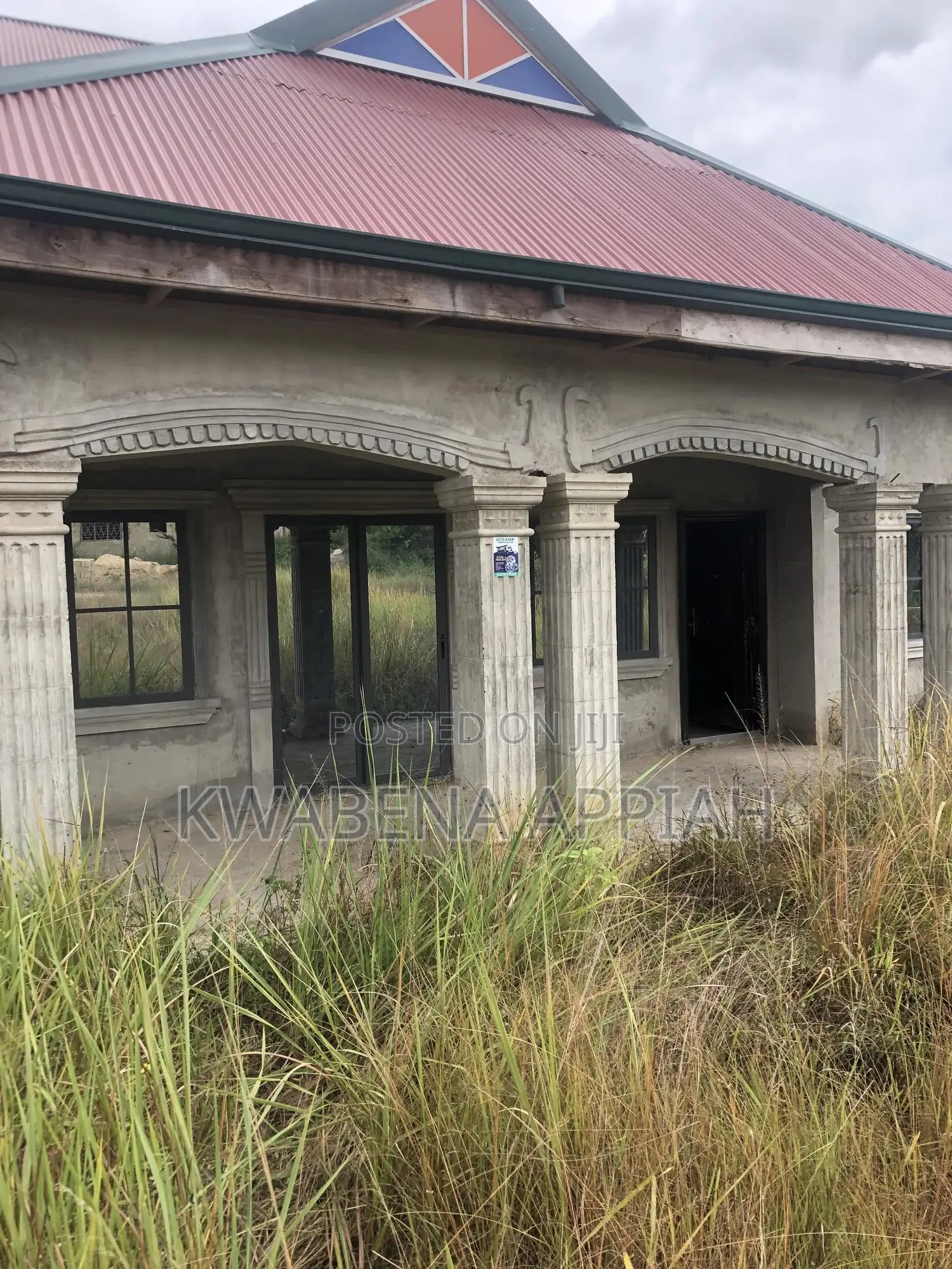 5bdrm House in Mark Estate At, Kumasi Metropolitan for sale - 5 bedroom House in Ashanti, Kumasi Metropolitan - Sale