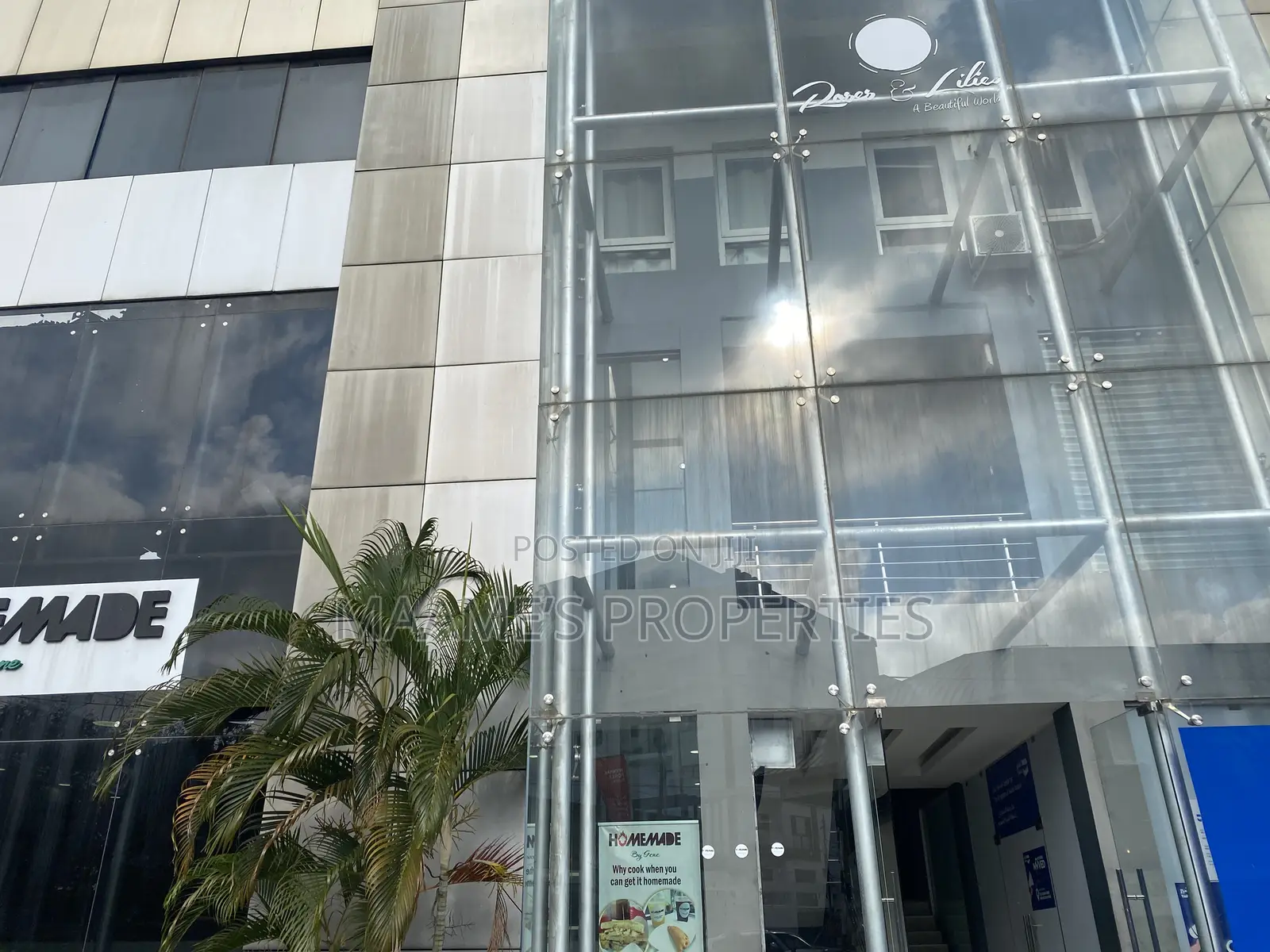 200 SQM Office Space With 2 Offices Inside at Labone - Commercial in Greater Accra, Labone - Rent