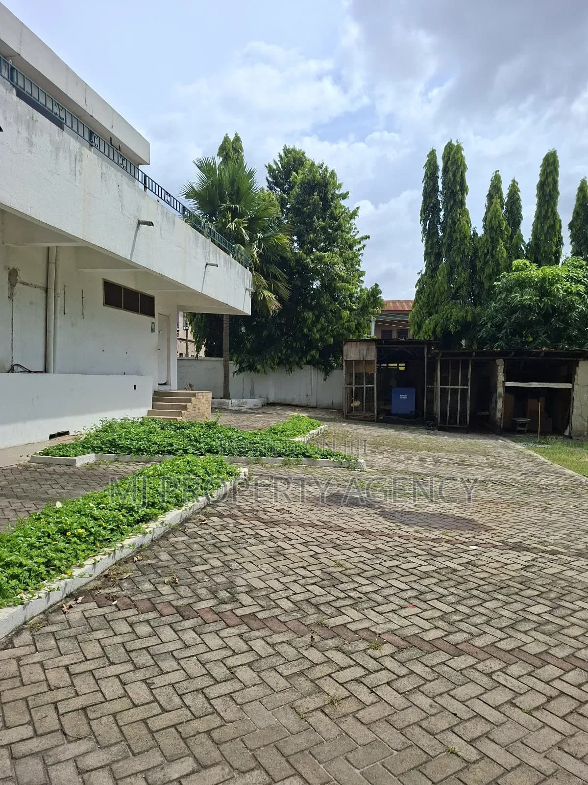 Commercial Property at Kumasi Amakom Highway - Commercial in Ashanti, Kumasi Metropolitan - Rent