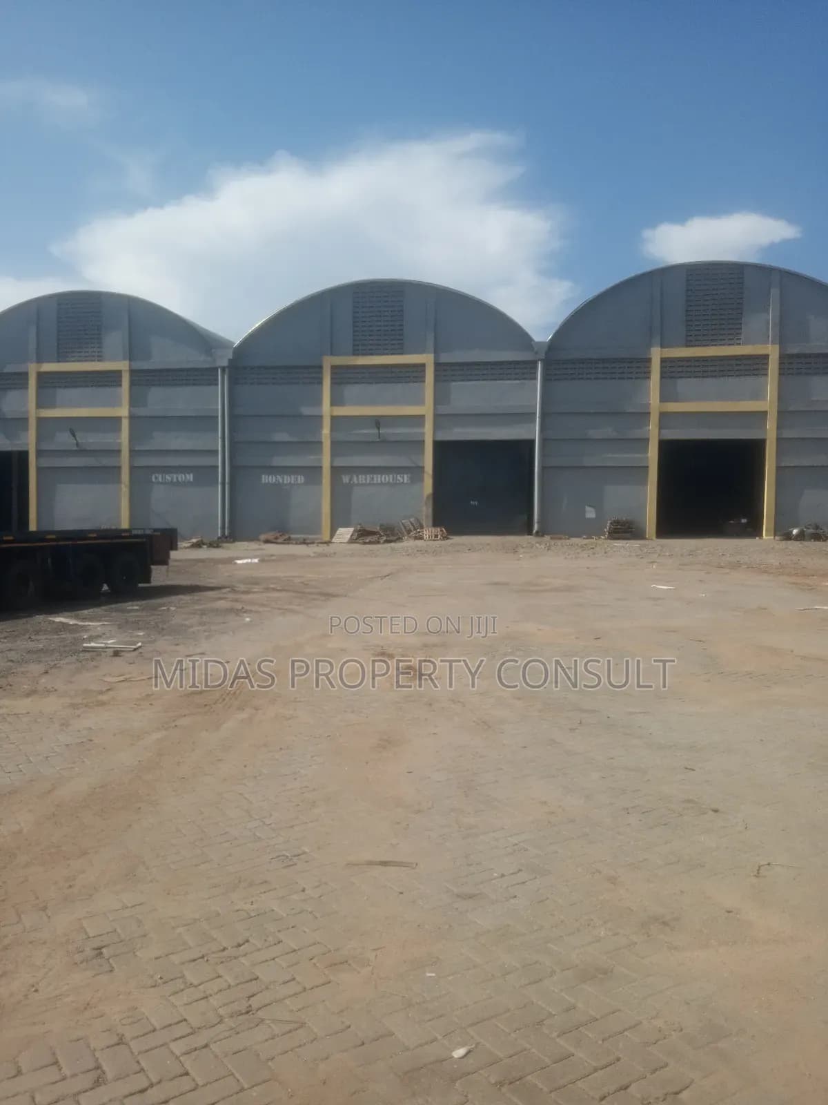 5000 SQM Self Compound Warehouse for Rent at Tema - Commercial in Greater Accra, Tema Metropolitan - Rent