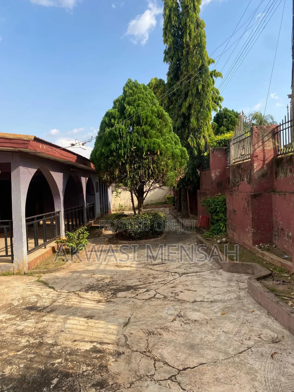 5bdrm House in Agent Mensah, Kumasi Metropolitan for sale - 5 bedroom House in Ashanti, Kumasi Metropolitan - Sale