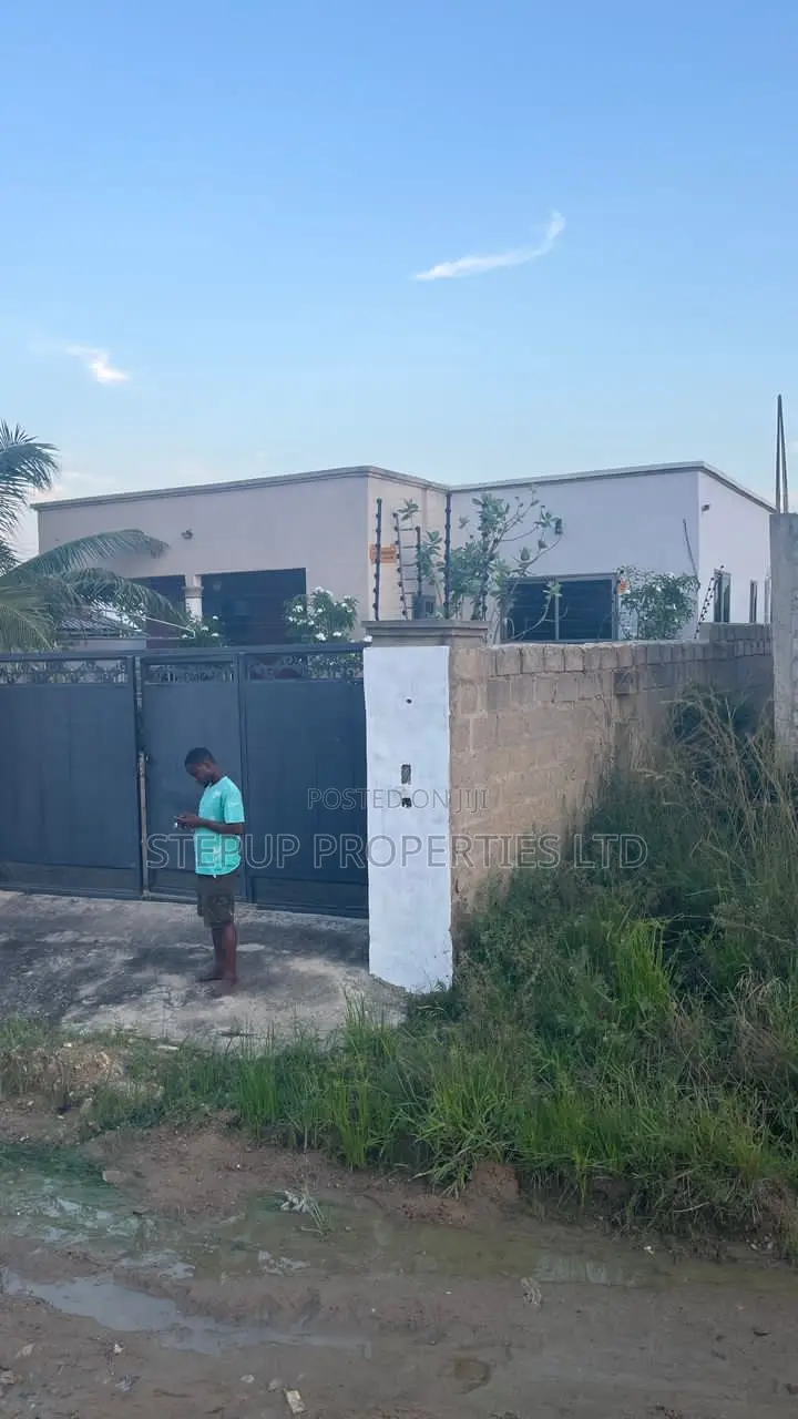 3bdrm House in Amasaman for sale - House in Greater Accra, Ga West Municipal, Amasaman - Sale