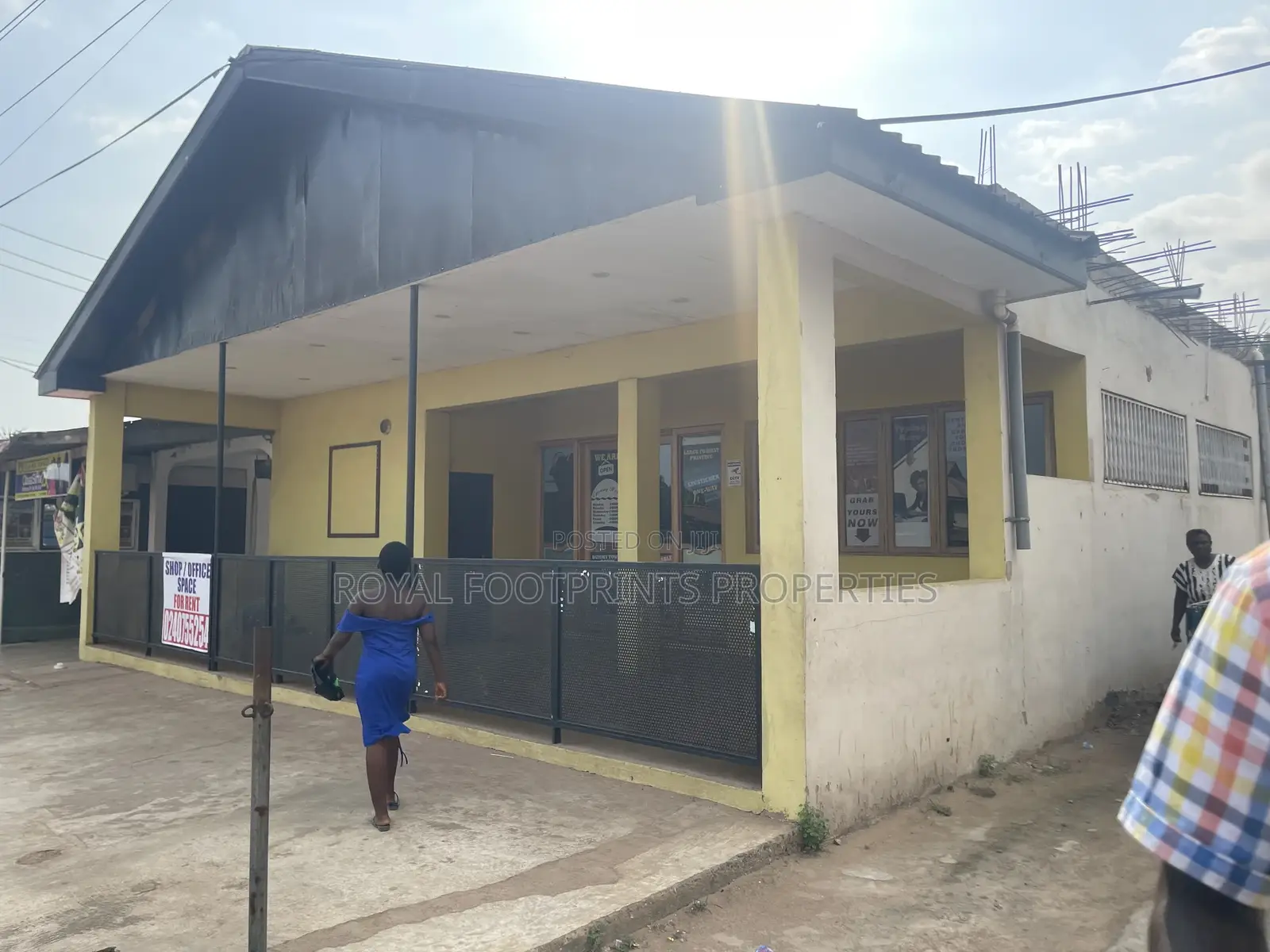 Very Space Office Space - Commercial in Greater Accra, Madina - Rent