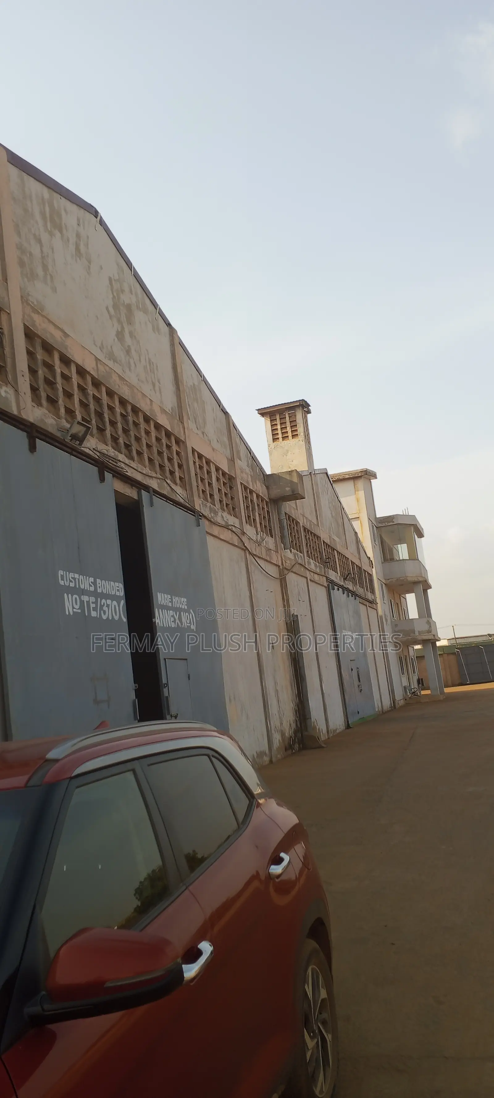 Warehouse for Rent - Commercial in Greater Accra, Accra Metropolitan - Rent