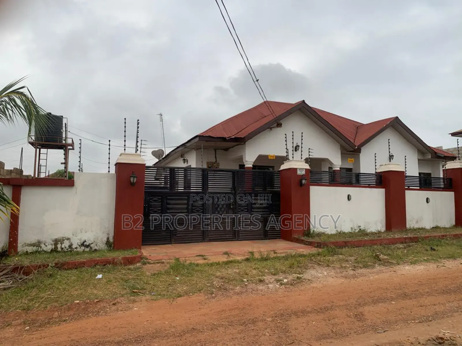 Furnished 3bdrm House in B2 Properties Agency, Kumasi Metropolitan - 3 bedroom House in Ashanti, Kumasi Metropolitan - Sale