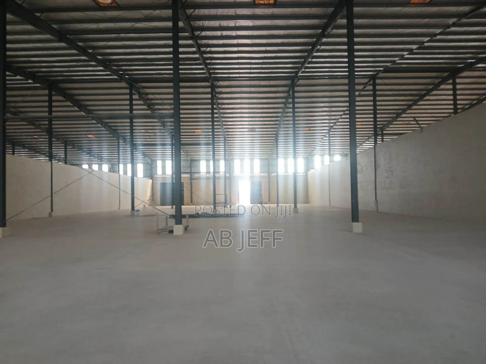 Spacious Warehouse at Kaase Kumasi - Commercial in Ashanti, Kumasi Metropolitan - Rent