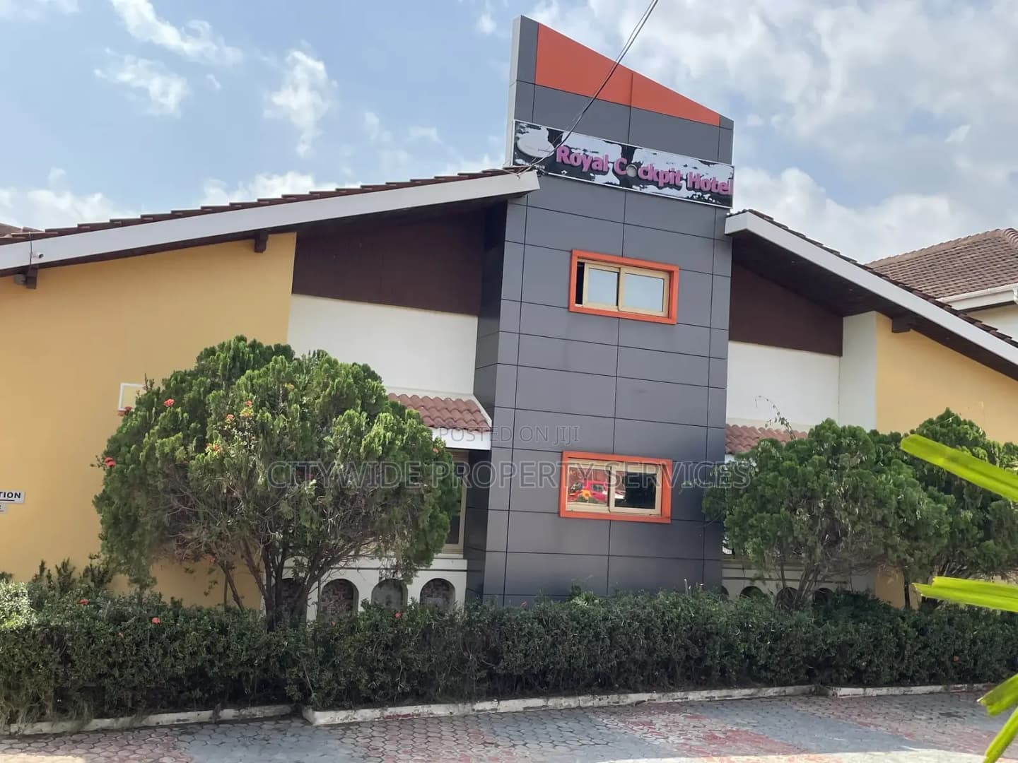 Hotel / Hospitality Building for Sale in East Legon - Commercial in Greater Accra, East Legon, American House - Sale