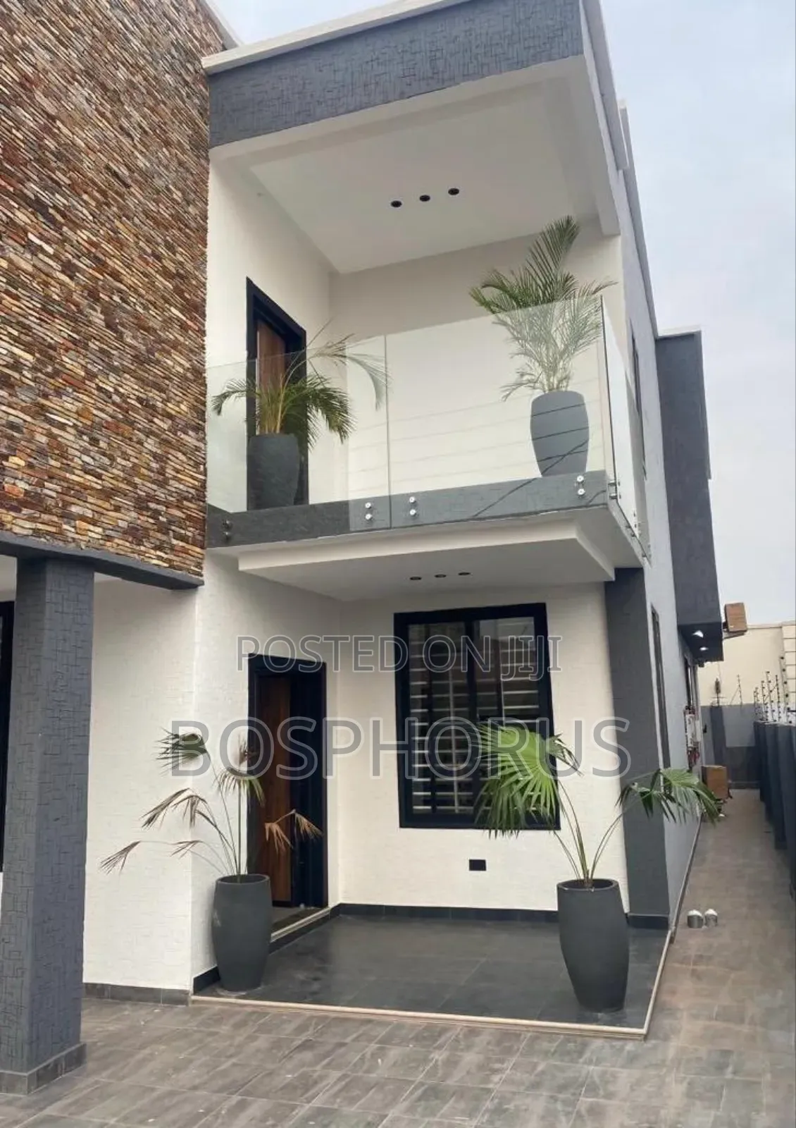 4bdrm Townhouse/Terrace in Ashaley Botwe, East Legon for sale - 4 bedroom House in Greater Accra, East Legon - Sale