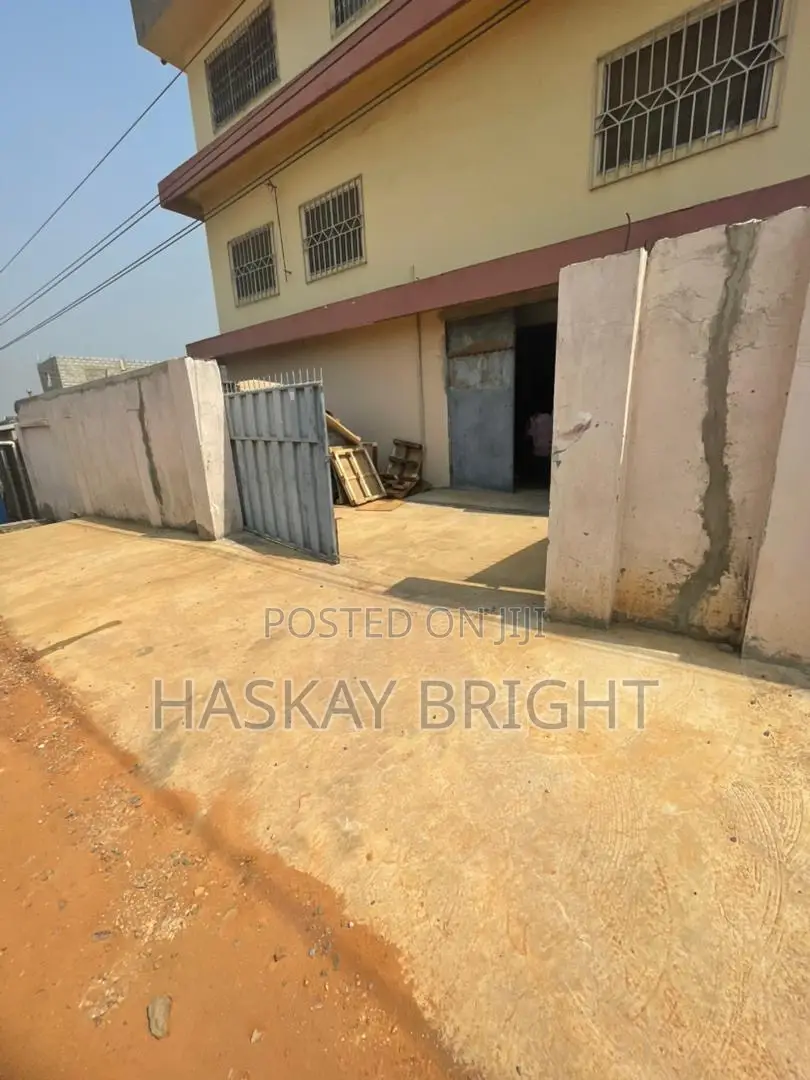 400 Square Meters Warehouse for Rent at Achimota Mile 7 - Commercial in Greater Accra, Achimota, Mile 7 - Rent