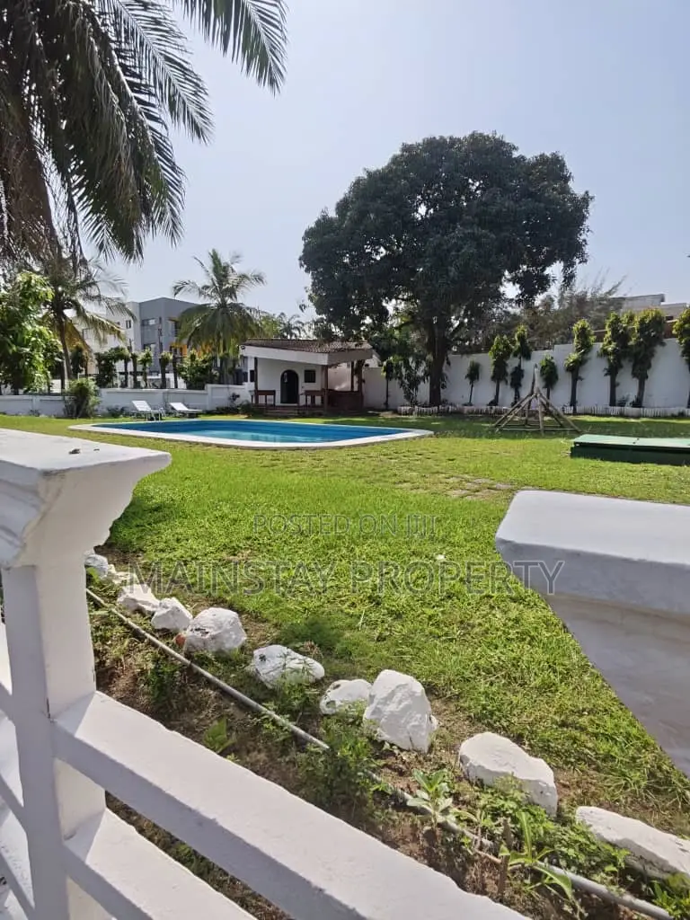 5bdrm House in Mainstay Estates, Airport Residential Area for sale - 5 bedroom House in Greater Accra, Airport Residential Area - Sale