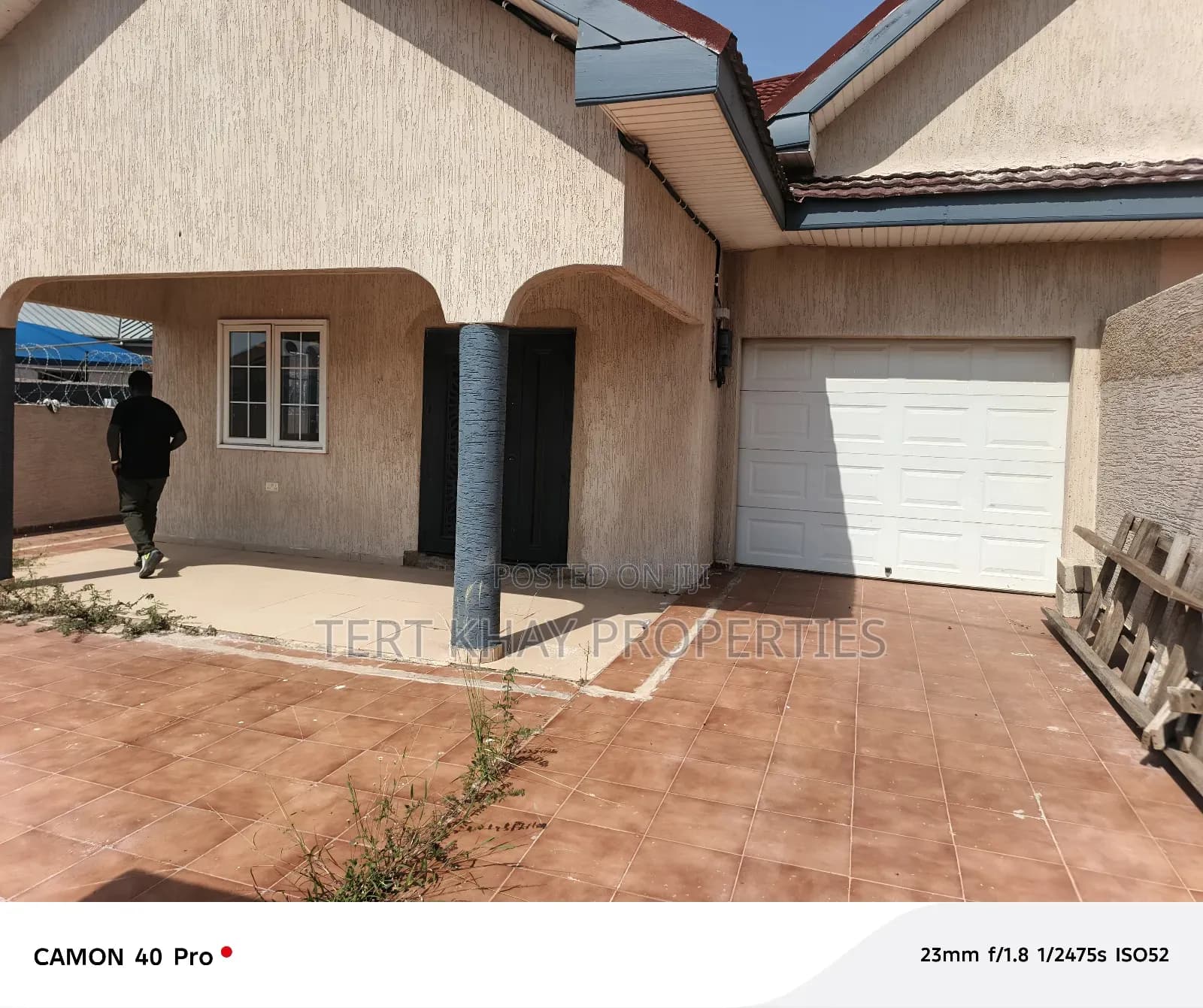 3bdrm House in Shell Signboard, Spintex for sale - 3 bedroom House in Greater Accra, Spintex - Sale