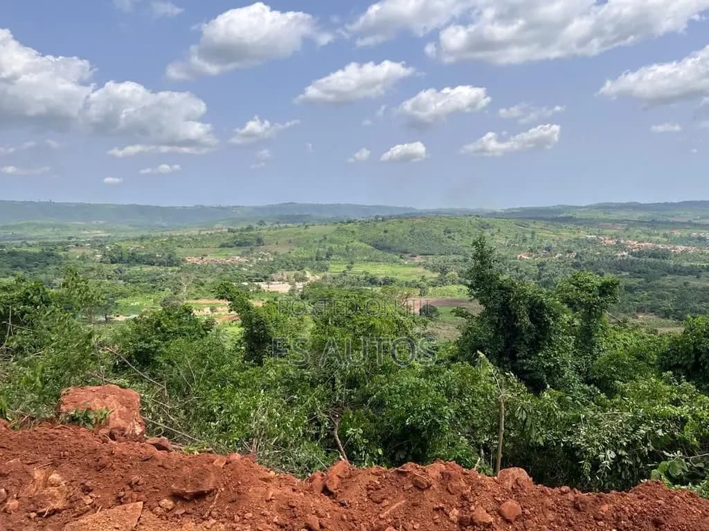Residential Land - Land in Eastern Region, Akuapim South, Aburi - Sale