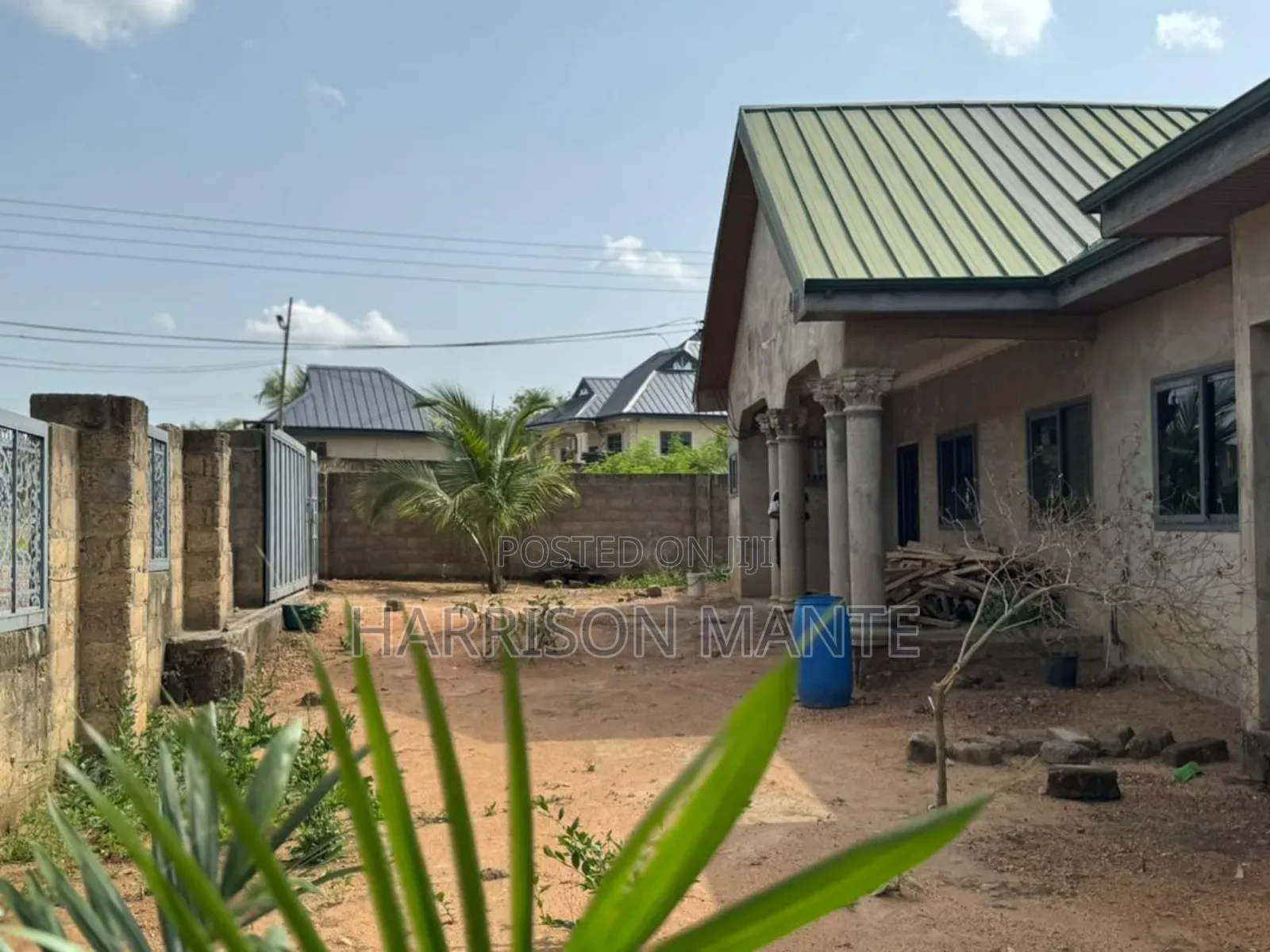 5bdrm House in Amasaman for sale - 5 bedroom House in Greater Accra, Ga West Municipal, Amasaman - Sale