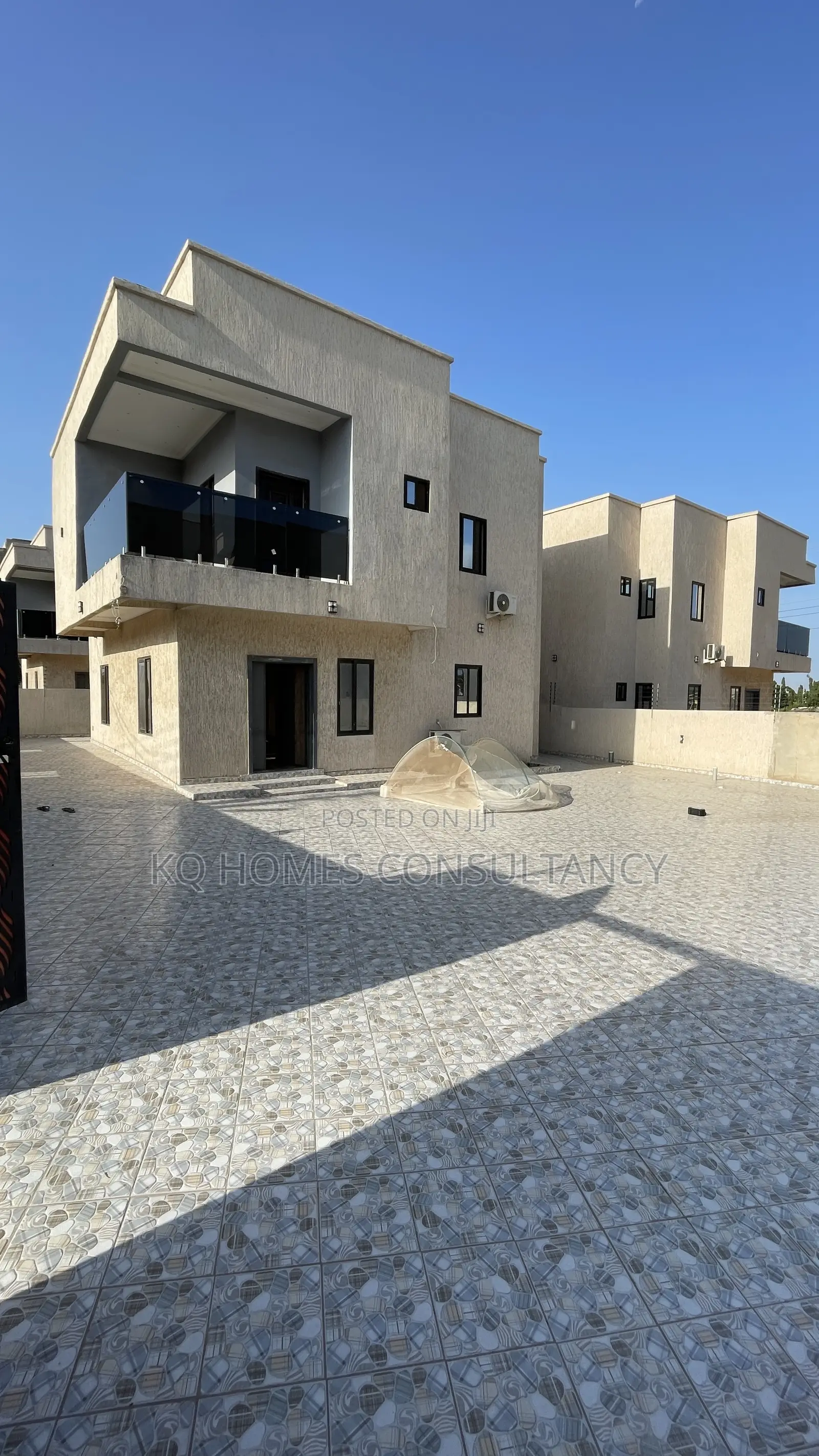4bdrm House in Ogbojo, East Legon for sale - 4 bedroom House in Greater Accra, East Legon - Sale
