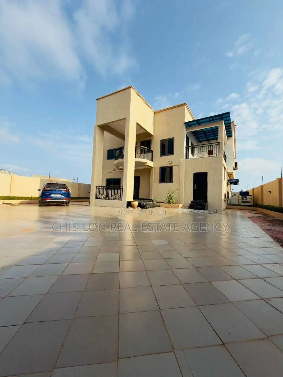 4bdrm Duplex in Kokrobite Road, Old Barrier for sale - 4 bedroom House in Greater Accra, Weija, Old Barrier / Weija - Sale