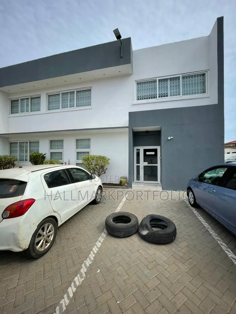 Office Space Ringway Estate - Commercial in Greater Accra, Osu - Rent