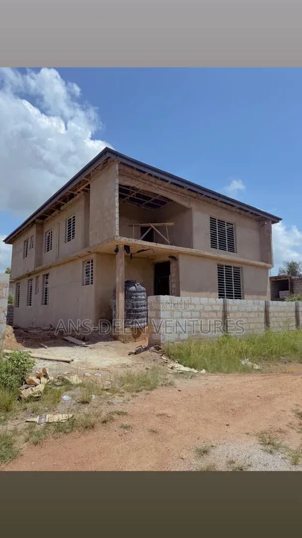5bdrm House in Ansdeen Homes, Ga West Municipal for sale - 5 bedroom House in Greater Accra, Ga West Municipal - Sale