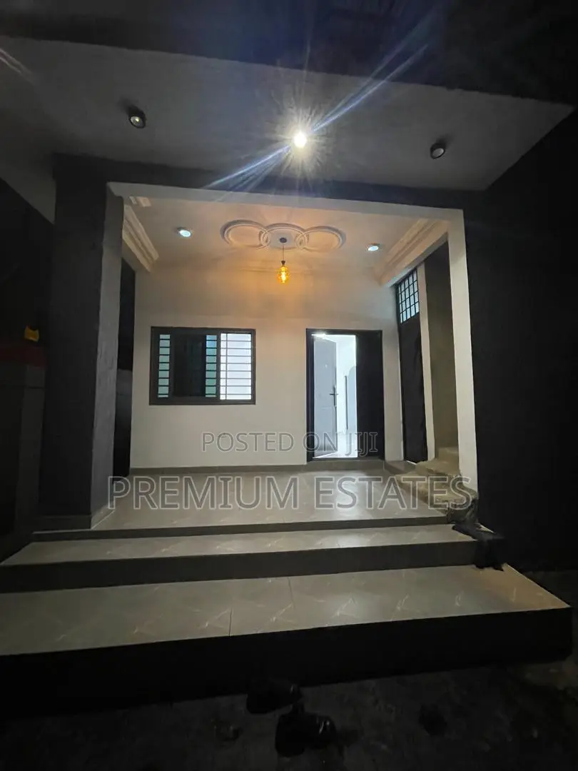 3bdrm Apartment in Kwabenya for rent - 3 bedroom Apartment in Greater Accra, Ga West Municipal, Kwabenya - Rent