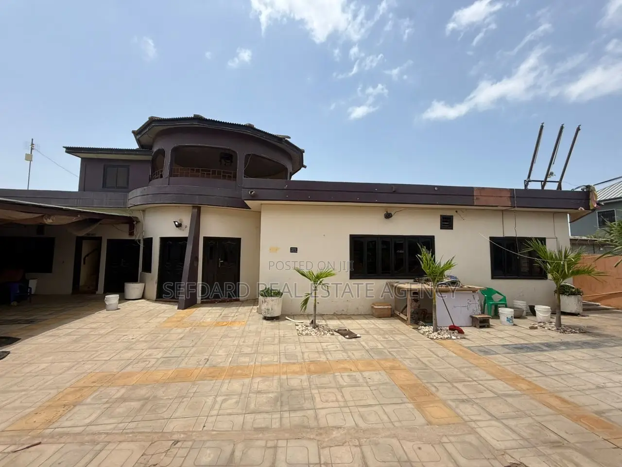 Hot Cake Deal – Guest House for Sale - Commercial in Greater Accra, McCarthy Hill - Sale