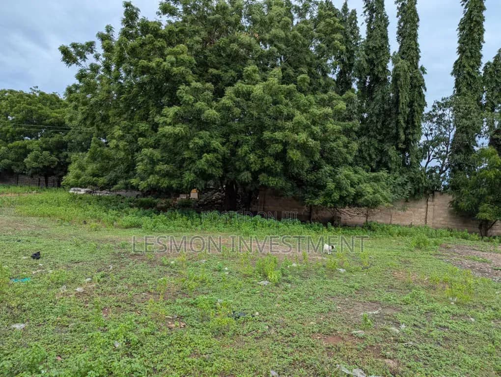 2,15 Acres of Roadside Land at Dzorwulu for Sale - Land in Greater Accra, Dzorwulu - Sale
