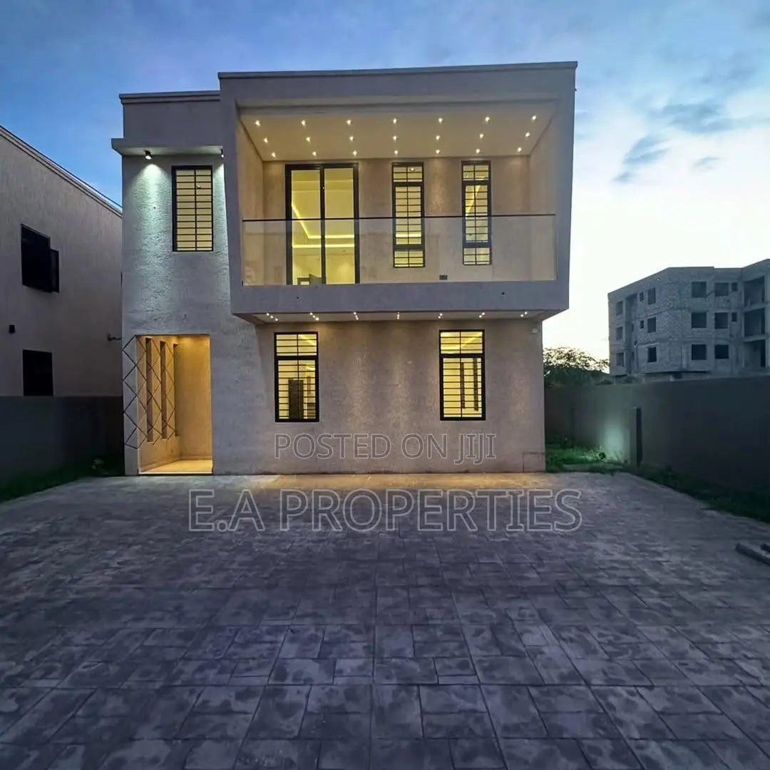 4bdrm House in Ea Properties, Lake Side Estate for sale - 4 bedroom House in Greater Accra, Ashaley Botwe, Lake Side Estate - Sale