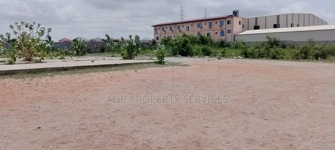 Prime Commercial Industrial Land for Sale — Tema Motorway - Land in Greater Accra, Accra Metropolitan - Sale