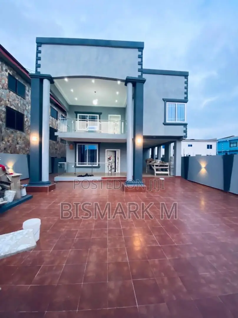 4bdrm House in Lakeside Estate, Ashaley Botwe for sale - 4 bedroom House in Greater Accra, Ashaley Botwe - Sale