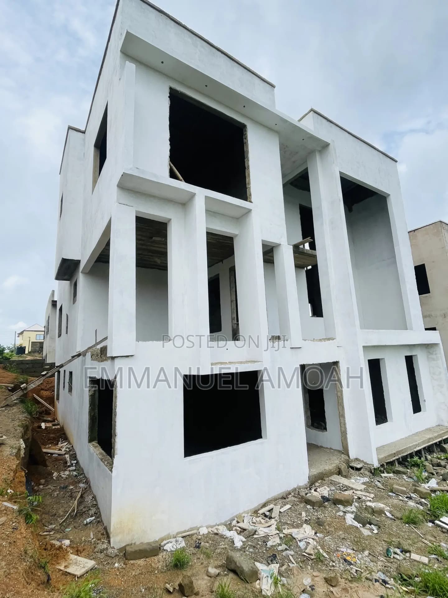 6bdrm House in Amoah Estates, Takoradi for sale - 6 bedroom House in Western Region, Takoradi - Sale
