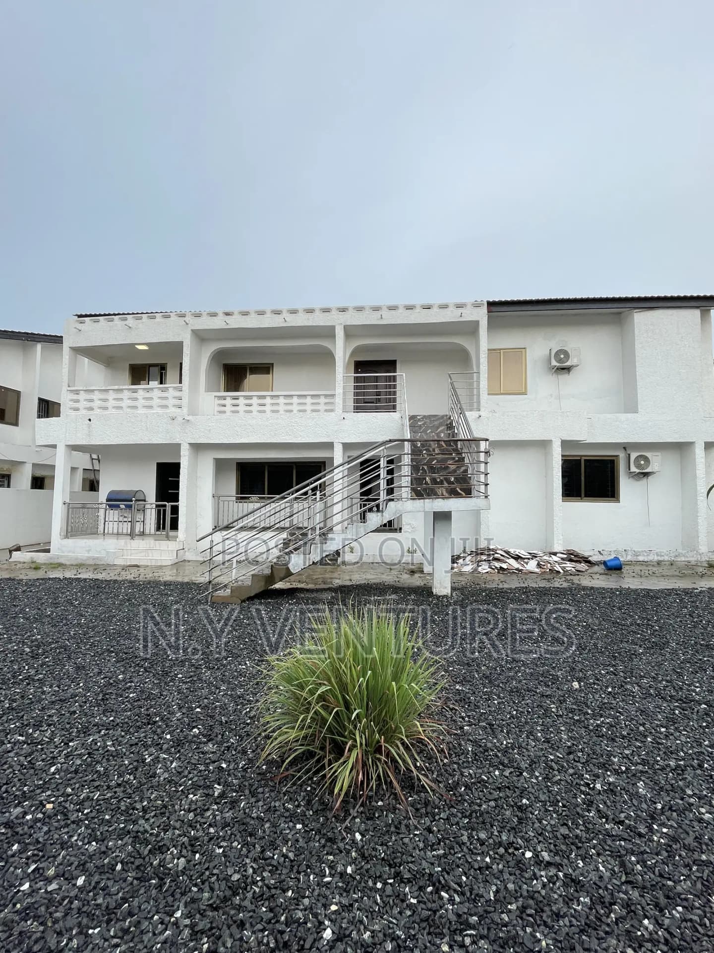 Furnished 6bdrm Apartment in Malik Estate for rent - 6 bedroom Apartment in Greater Accra, Teshie, GREDA Estate - Rent