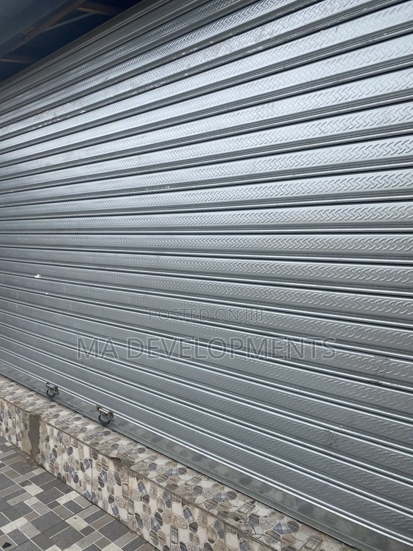 Shop for Rent at Sowutuom by the Main Road - Commercial in Greater Accra, Sowutwuom - Rent