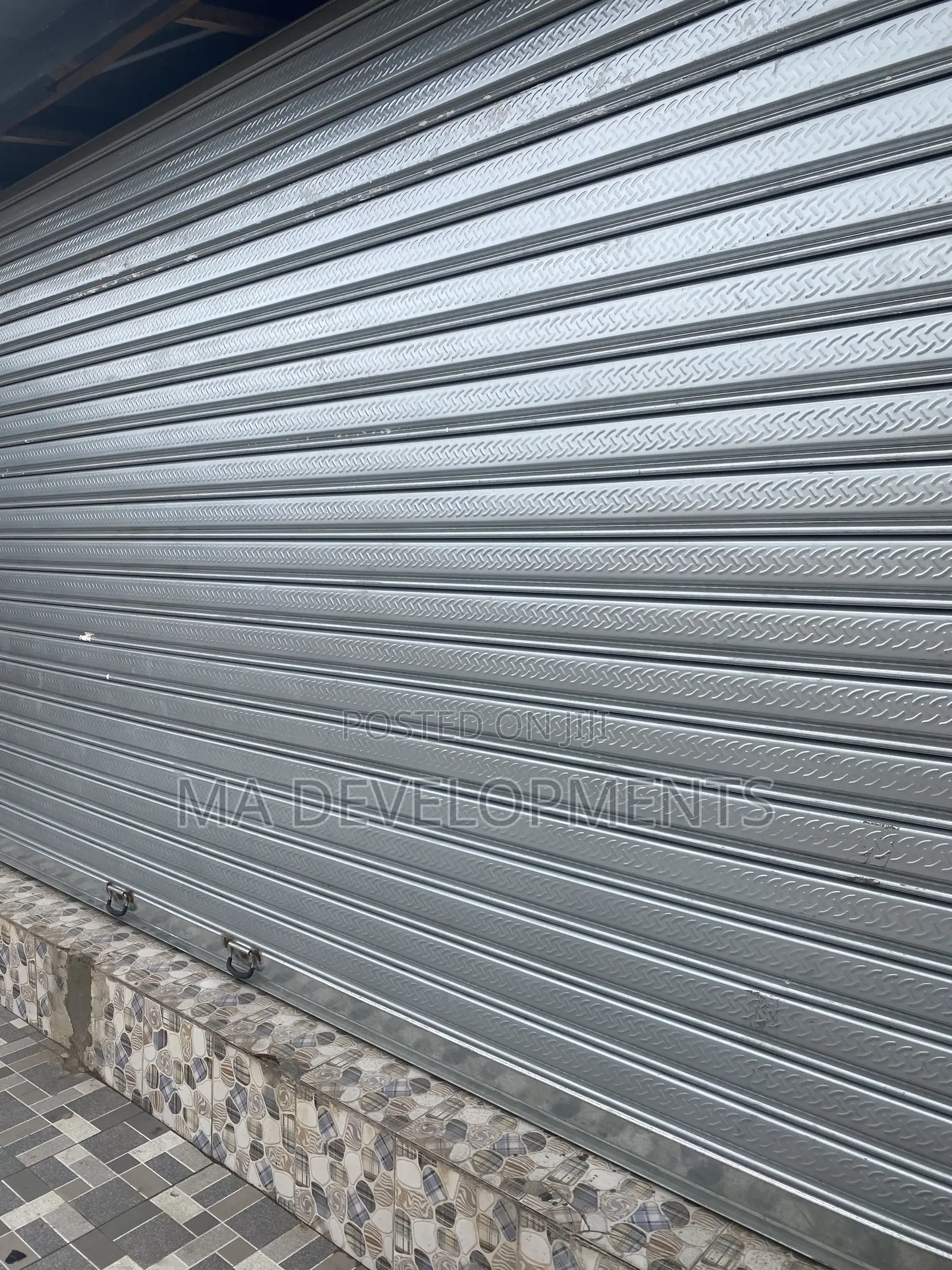 Shop for Rent at Sowutuom by the Main Road - Commercial in Greater Accra, Sowutwuom - Rent