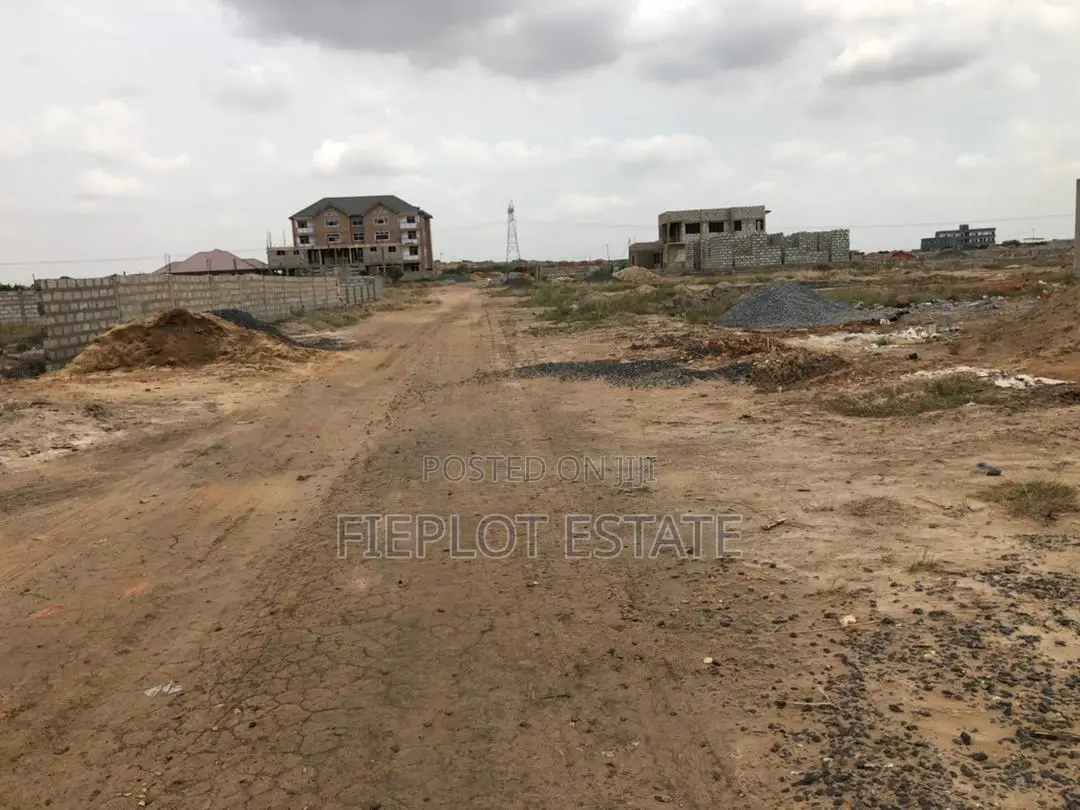 Land at Tema Community 25 Cedar Court -- Safe and Secure Neighborhood - Land in Greater Accra, Accra Metropolitan - Sale