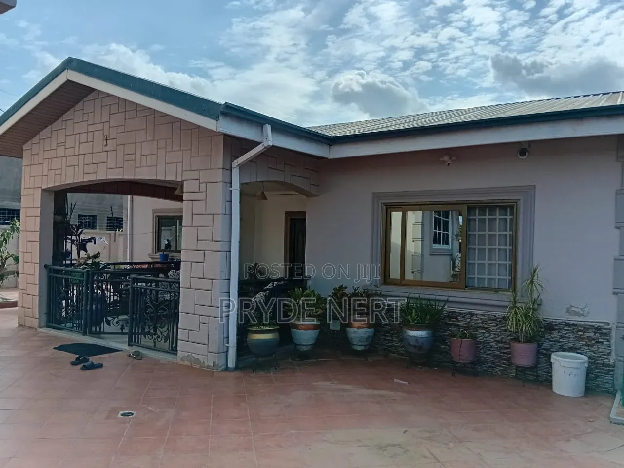 2bdrm House in Hfc C25, Community 25 for rent - 2 bedroom House in Greater Accra, Tema Metropolitan, Community 25 - Rent