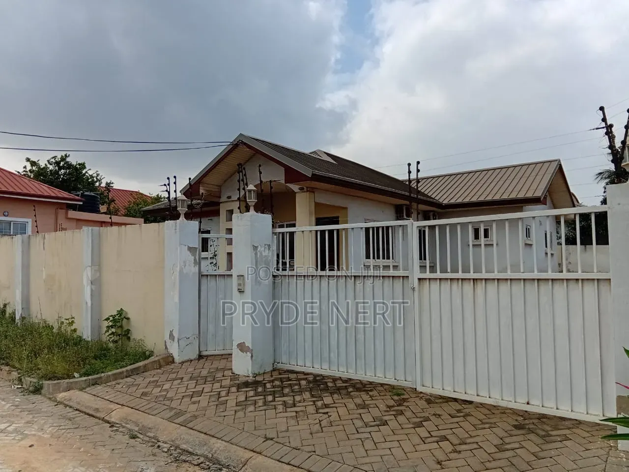 3bdrm House in C25 Estate, Tema Metropolitan for rent - 3 bedroom House in Greater Accra, Tema Metropolitan - Rent