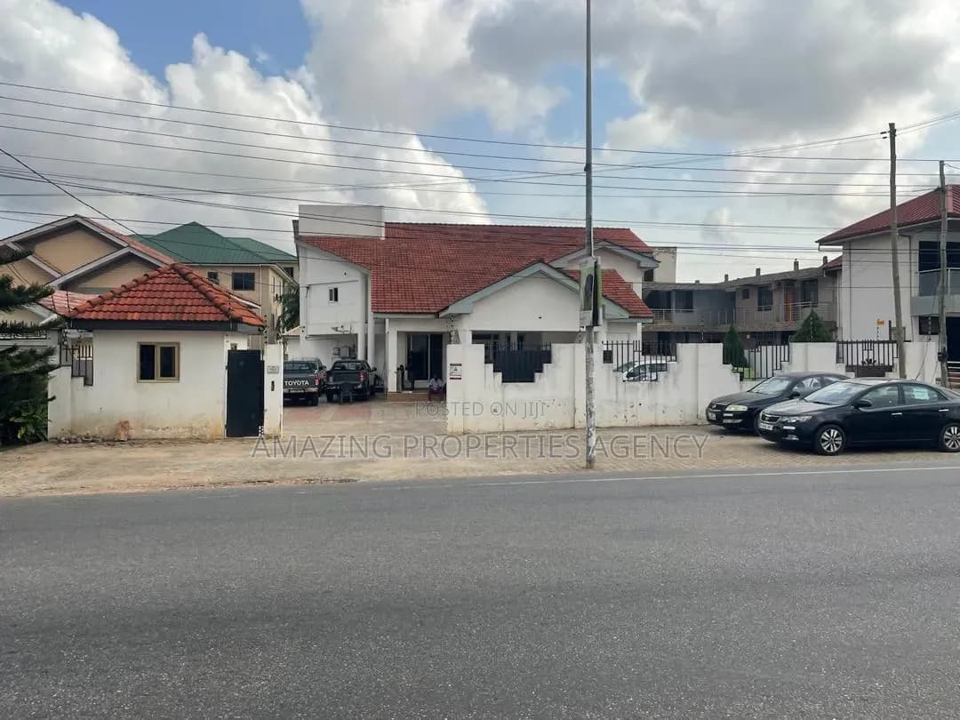 10 Bed House for Rent at East Legon,Shiashie
Suitable for Office - 10 bedroom Commercial in Greater Accra, Adjiriganor, Otano - Rent