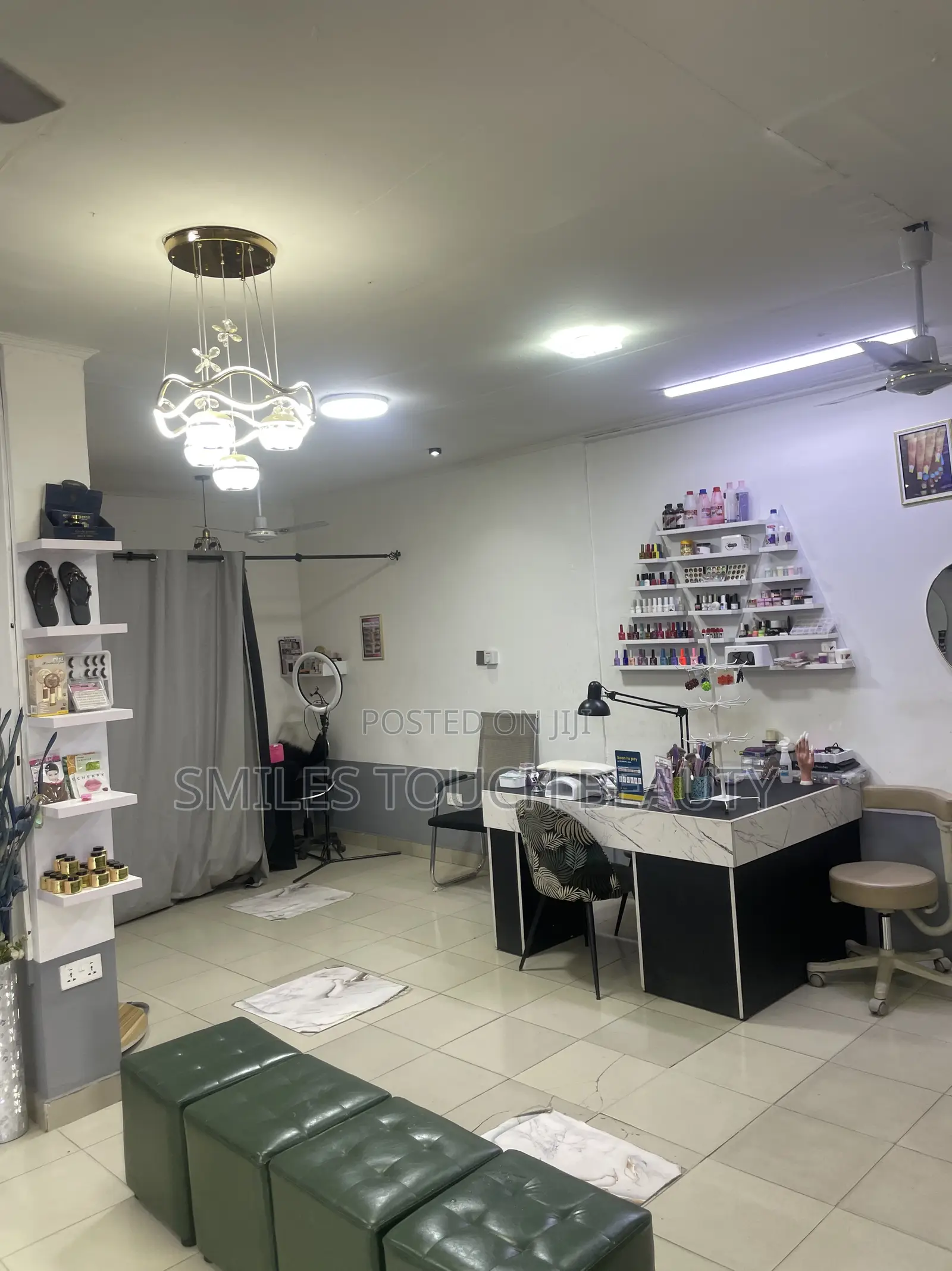Beauty Shop for Rent - Commercial in Greater Accra, Kasoa, Kasoa New Market - Rent