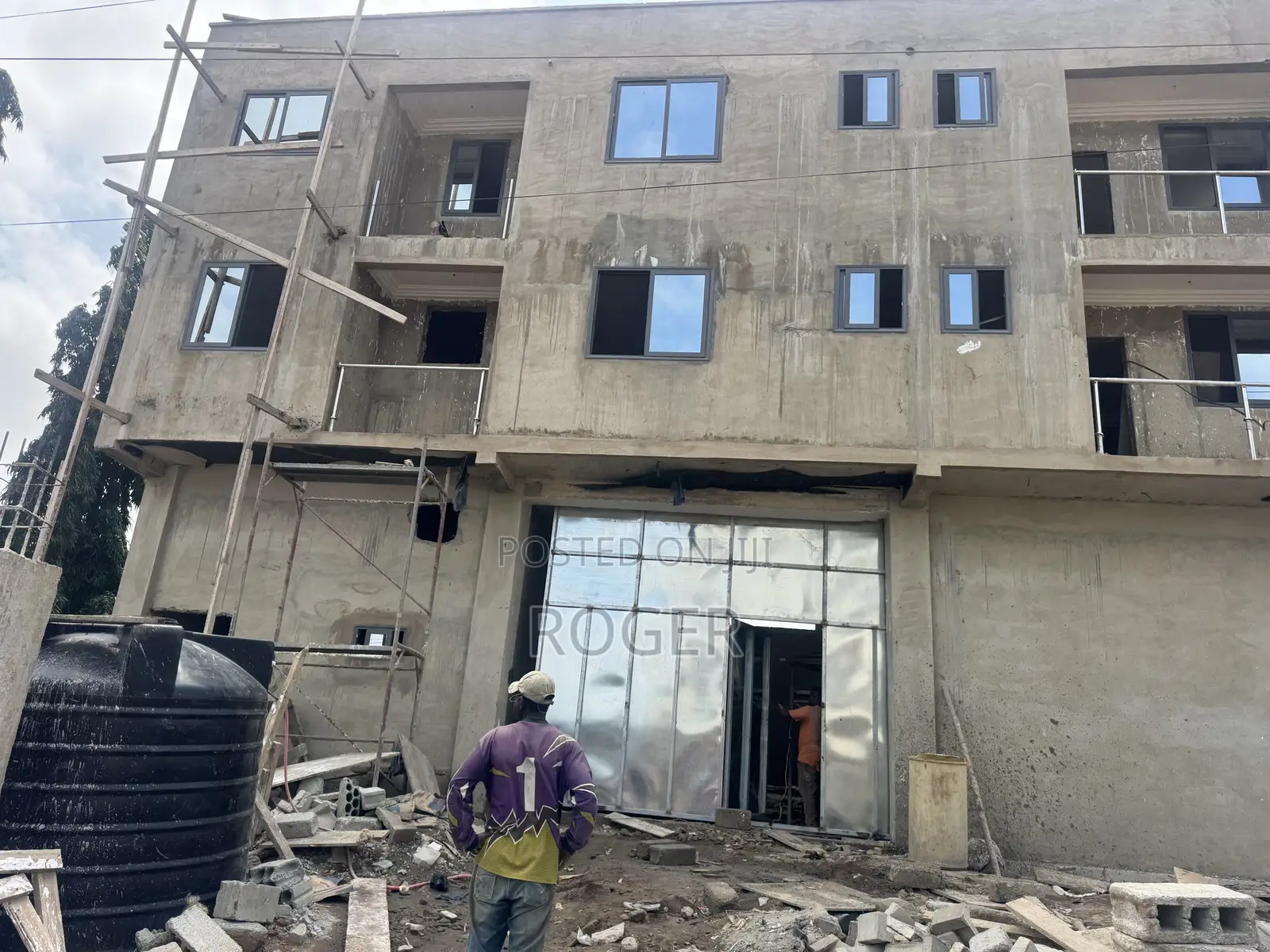550 SQM With Office Complex at Achimota - Commercial in Greater Accra, Achimota, Neoplan - Rent