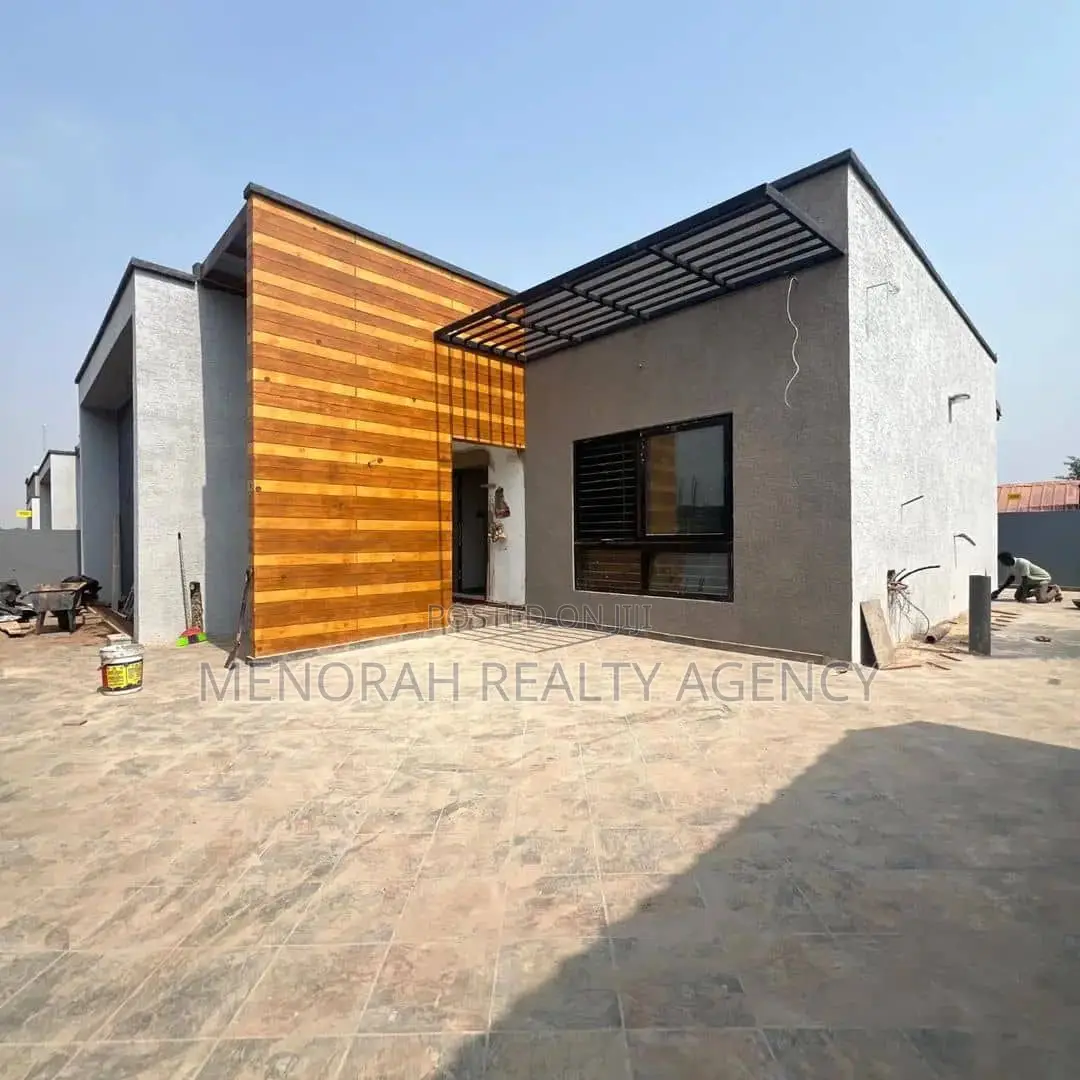 3bdrm Duplex in East Legon - Agbogba, School Park Area for sale - 3 bedroom House in Greater Accra, Agbogba, School Park Area - Sale