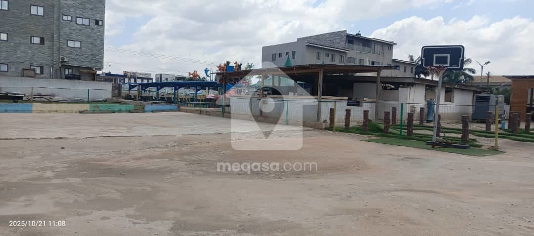 Commercial space for sale at Oyarifa Rd - Commercial in Oyarifa Rd - Sale