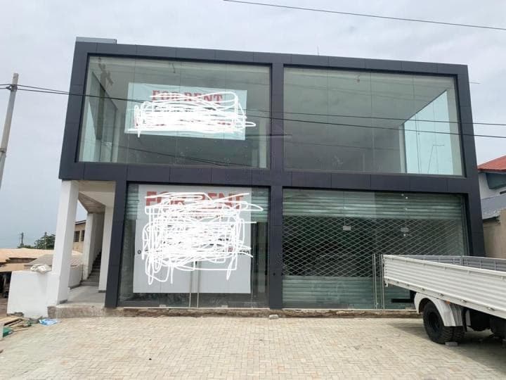 1 room commercial space for rent at East legon - 1 bedroom Commercial in East legon - Rent